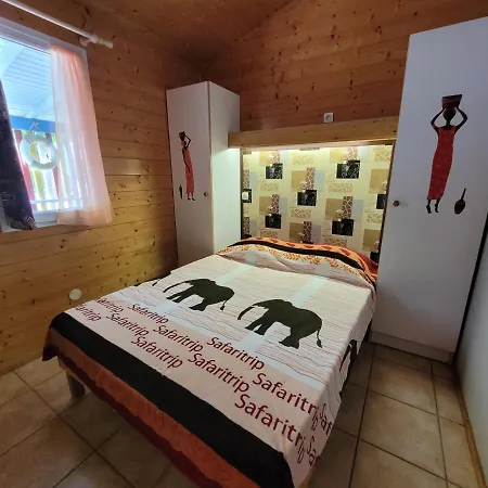 Chalet Hourtin, 3 Pièces, 5 Personnes - Fr-1-648-92 * Hourtin